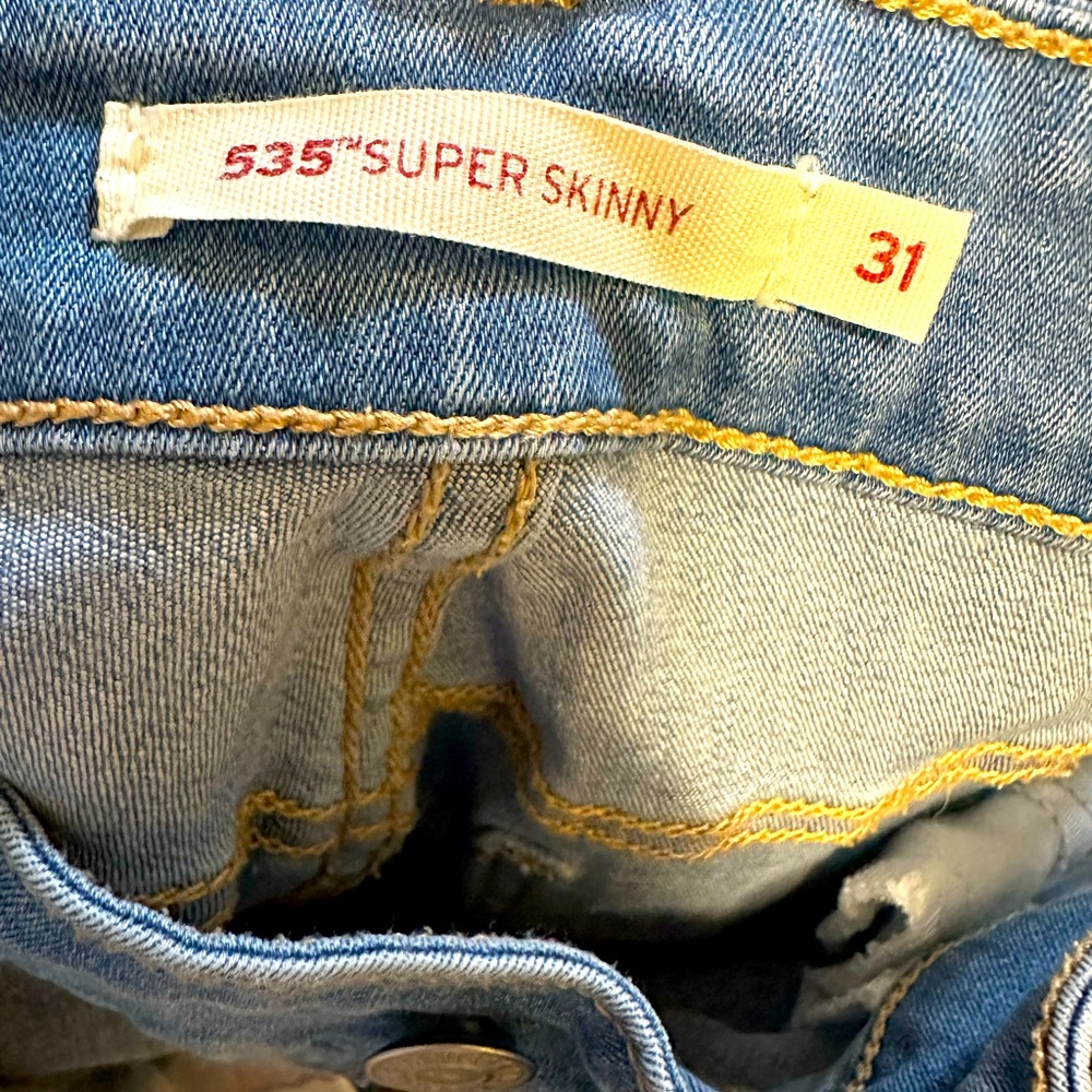 Levi Jeans 535